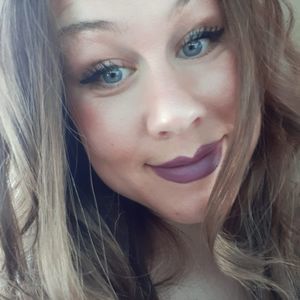 Meet your Posher, Evie